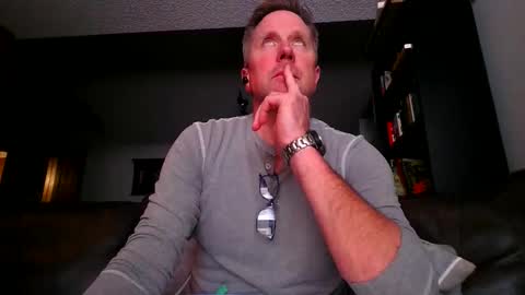 Snapshot of knight3975 chatting on 05-07-26, 04:07 Knight3975 online show from 05-07-26, 04:07