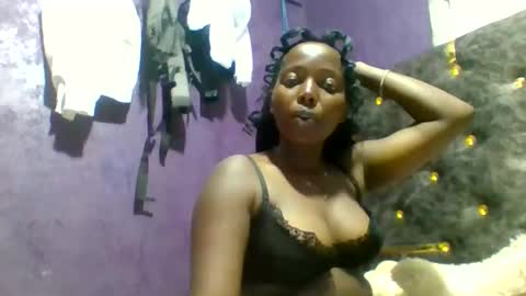 Snapshot of kniteprincess chatting on 03-17-26, 09:29 kniteprincess online show from 03-17-26, 09:29