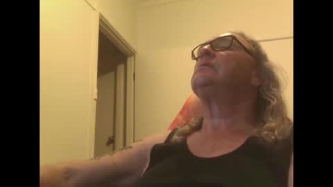 knobout online show from 10-08-25, 10:02