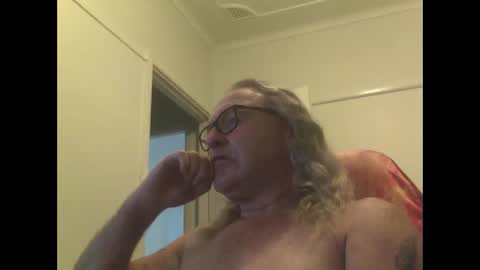 Snapshot of knobout chatting on 12-21-25, 05:58 knobout online show from 12-21-25, 05:58