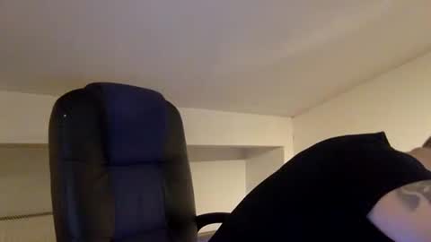 hugo online show from 02-01-26, 01:48