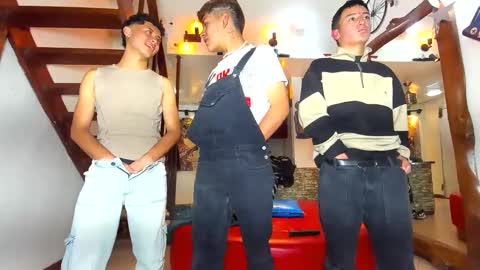 Snapshot of kobayaske chatting on 01-29-25, 12:22 kobayaske online show from 01-29-25, 12:22