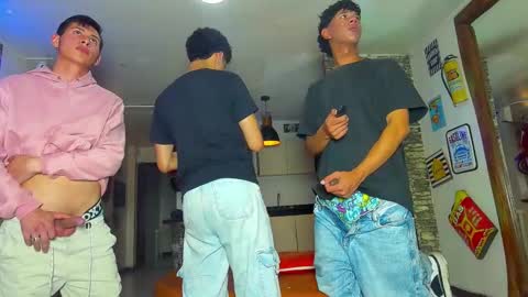 Snapshot of kobayaske chatting on 03-11-25, 12:44 kobayaske online show from 03-11-25, 12:44