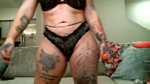 Snapshot of kokokwinn chatting on 02-01-25, 12:07 Koko Kwinn online show from 02-01-25, 12:07