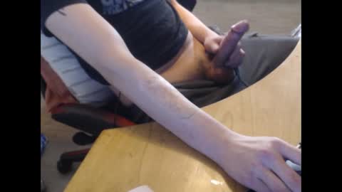 Snapshot of kompura chatting on 12-15-24, 05:20 Kompura online show from 12-15-24, 05:20