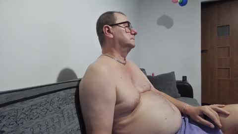 Snapshot of komputer123456789 chatting on 12-16-24, 11:50 Bogdan online show from 12-16-24, 11:50