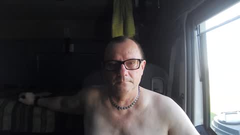 Snapshot of komputer123456789 chatting on 03-09-25, 11:36 Bogdan online show from 03-09-25, 11:36