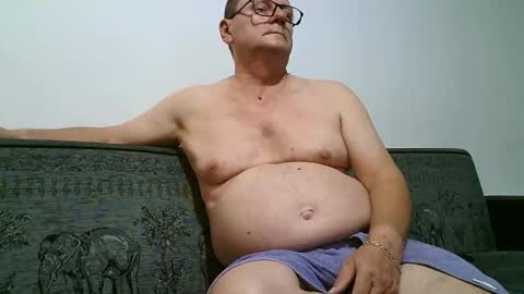 Snapshot of komputer123456789 chatting on 10-11-25, 09:46 Bogdan online show from 10-11-25, 09:46