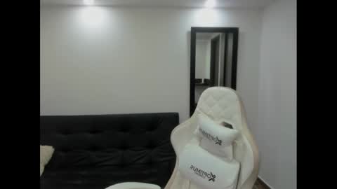 Julieta online show from 02-13-25, 04:43