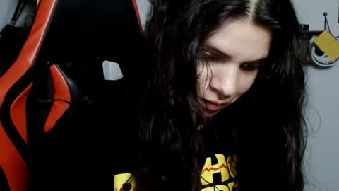 Karoll online show from 12-03-24, 01:19