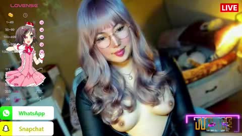 Snapshot of koreandollts chatting on 09-18-25, 02:02 MISS ALICIA online show from 09-18-25, 02:02