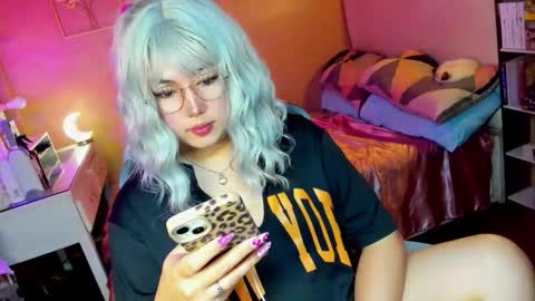 Snapshot of koreandollts chatting on 09-24-25, 02:04 MISS ALICIA online show from 09-24-25, 02:04