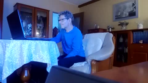 Korek online show from 01-04-25, 02:03