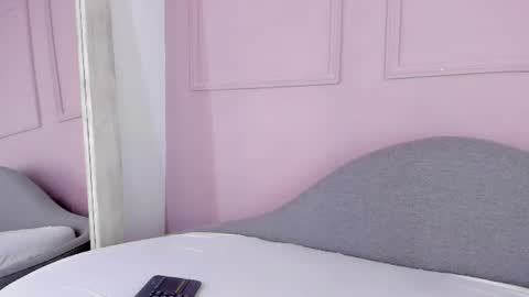 Snapshot of kosmic_21 chatting on 07-11-26, 01:36 K O S M I C online show from 07-11-26, 01:36