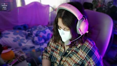 fancy cat online show from 11-24-25, 08:36