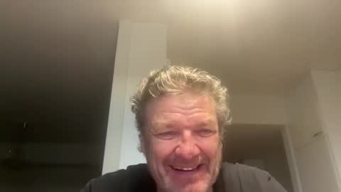 kovapoika online show from 10-14-25, 03:02