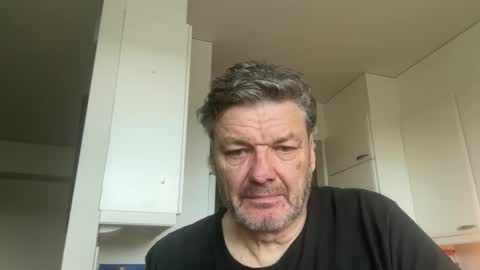 kovapoika online show from 10-19-25, 09:54