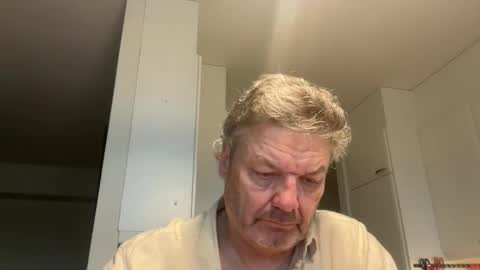 kovapoika online show from 10-25-25, 09:39