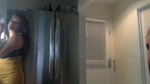 Snapshot of koyoteej chatting on 01-18-25, 08:10 koyoteej online show from 01-18-25, 08:10