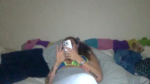 Snapshot of koyoteej chatting on 02-25-25, 11:22 koyoteej online show from 02-25-25, 11:22