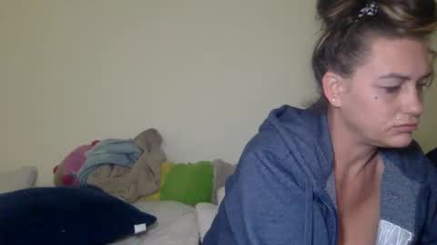 Snapshot of koyoteej chatting on 03-03-25, 02:37 koyoteej online show from 03-03-25, 02:37