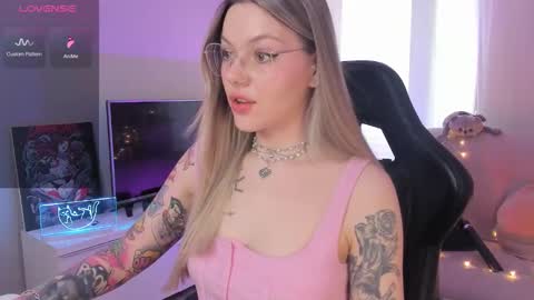 Jess online show from 09-11-25, 03:01