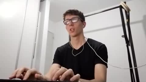 Facu online show from 02-10-26, 07:12