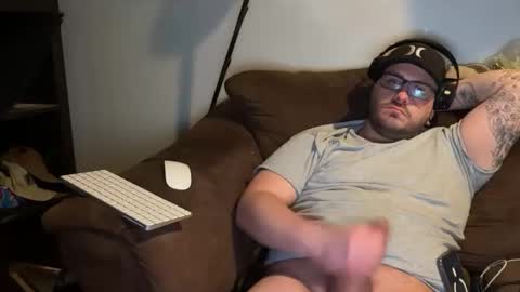 Snapshot of kquinn12b chatting on 11-14-25, 09:41 cloudyTime online show from 11-14-25, 09:41