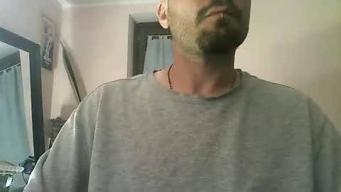 Snapshot of kratoskratoskratos chatting on 05-21-26, 11:23 Kratos online show from 05-21-26, 11:23