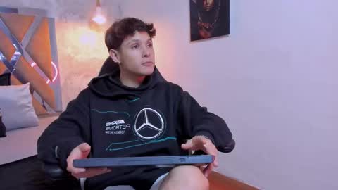 Kraven online show from 10-18-25, 03:09