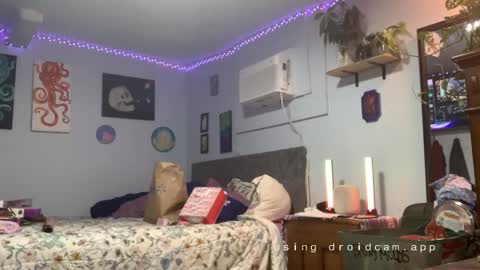 kreamyk420 online show from 12-23-25, 07:17