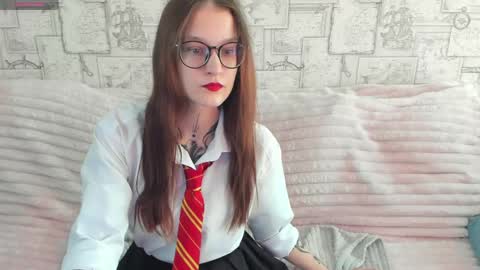 Snapshot of krisdoeill chatting on 05-27-26, 02:19 krisdoeill online show from 05-27-26, 02:19
