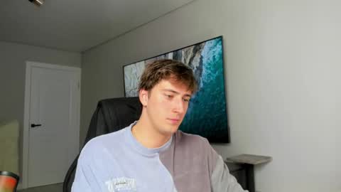 Snapshot of krishort chatting on 05-08-26, 09:03 krishort online show from 05-08-26, 09:03