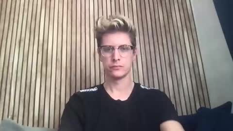 krisl77 online show from 04-02-26, 03:09