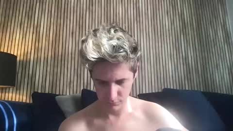 krisl77 online show from 04-05-26, 04:37