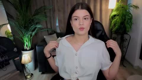 Snapshot of krismoor chatting on 02-14-26, 02:36 Kris online show from 02-14-26, 02:36