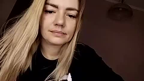 KrissSexi online show from 09-11-25, 04:45