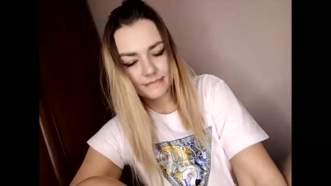 KrissSexi online show from 12-17-25, 08:42