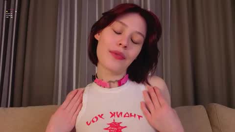 Sarah online show from 12-18-25, 01:11