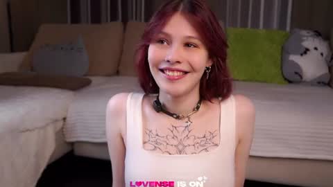 Snapshot of krissyhei chatting on 06-28-26, 01:11 Sarah online show from 06-28-26, 01:11