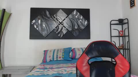 Andrea online show from 09-28-25, 03:28