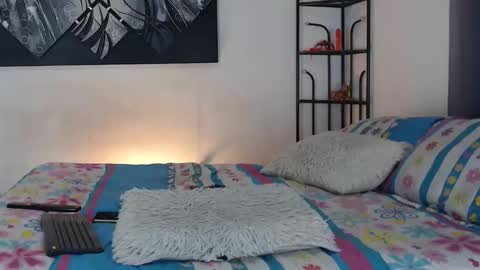 Andrea online show from 11-06-25, 07:04