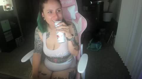 Krista online show from 10-21-25, 03:07