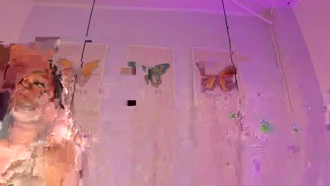 Snapshot of kristakinnky chatting on 04-09-26, 11:59 BETANIA online show from 04-09-26, 11:59