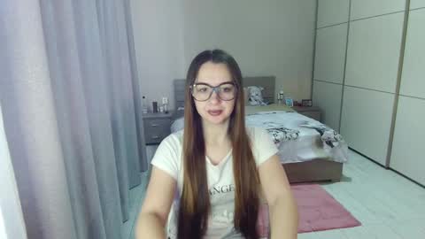 twitter    Annemarye 23 online show from 02-01-26, 08:13