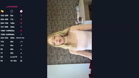 Snapshot of kristiancommes chatting on 06-18-26, 04:22 Alisa online show from 06-18-26, 04:22