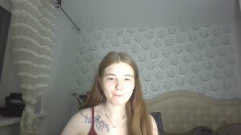 Snapshot of kristiancommes chatting on 07-15-26, 08:58 Alisa online show from 07-15-26, 08:58