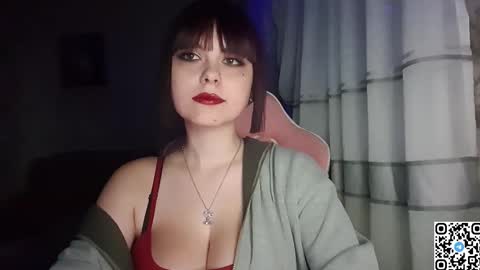 Snapshot of kristibloom chatting on 09-25-25, 06:11 Christie online show from 09-25-25, 06:11