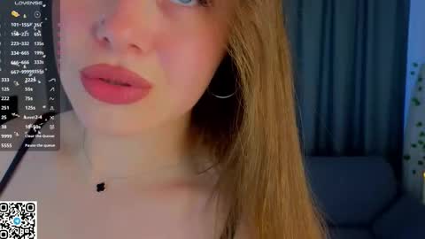 Snapshot of kristigroune chatting on 10-10-25, 06:12 Zara online show from 10-10-25, 06:12