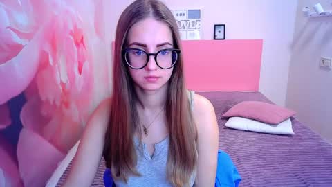 Snapshot of kristina_adel chatting on 01-09-25, 02:18 Kristina Adel online show from 01-09-25, 02:18